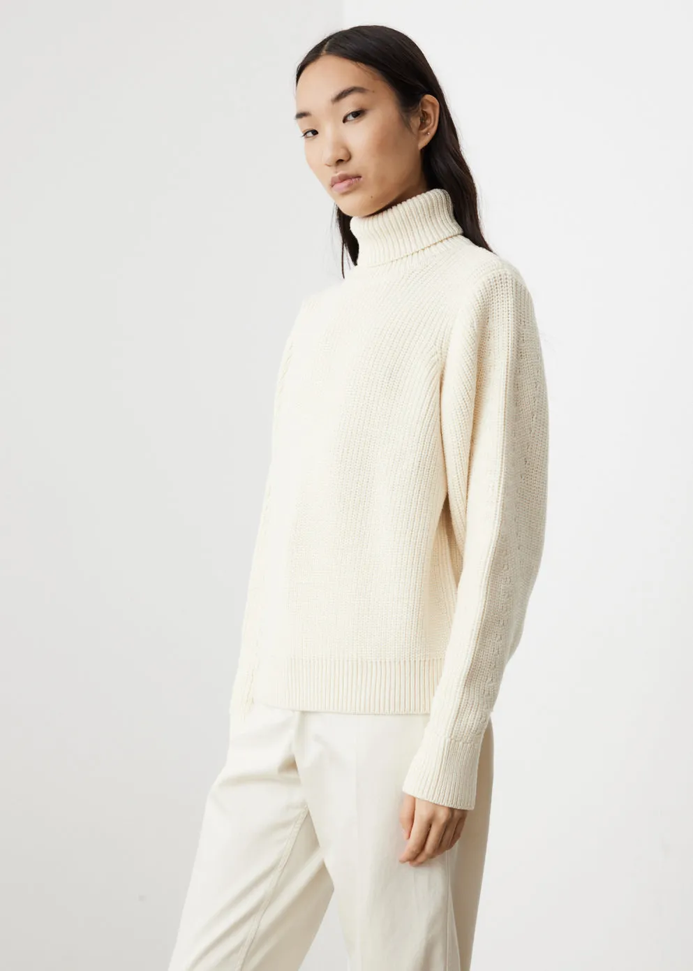 0011 Turtleneck Sweater