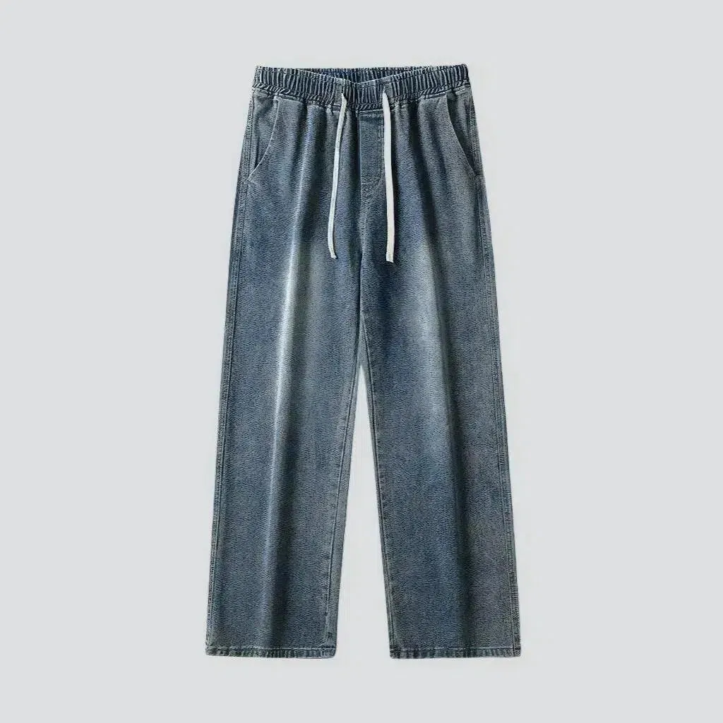 Elevated men's waistline jeans